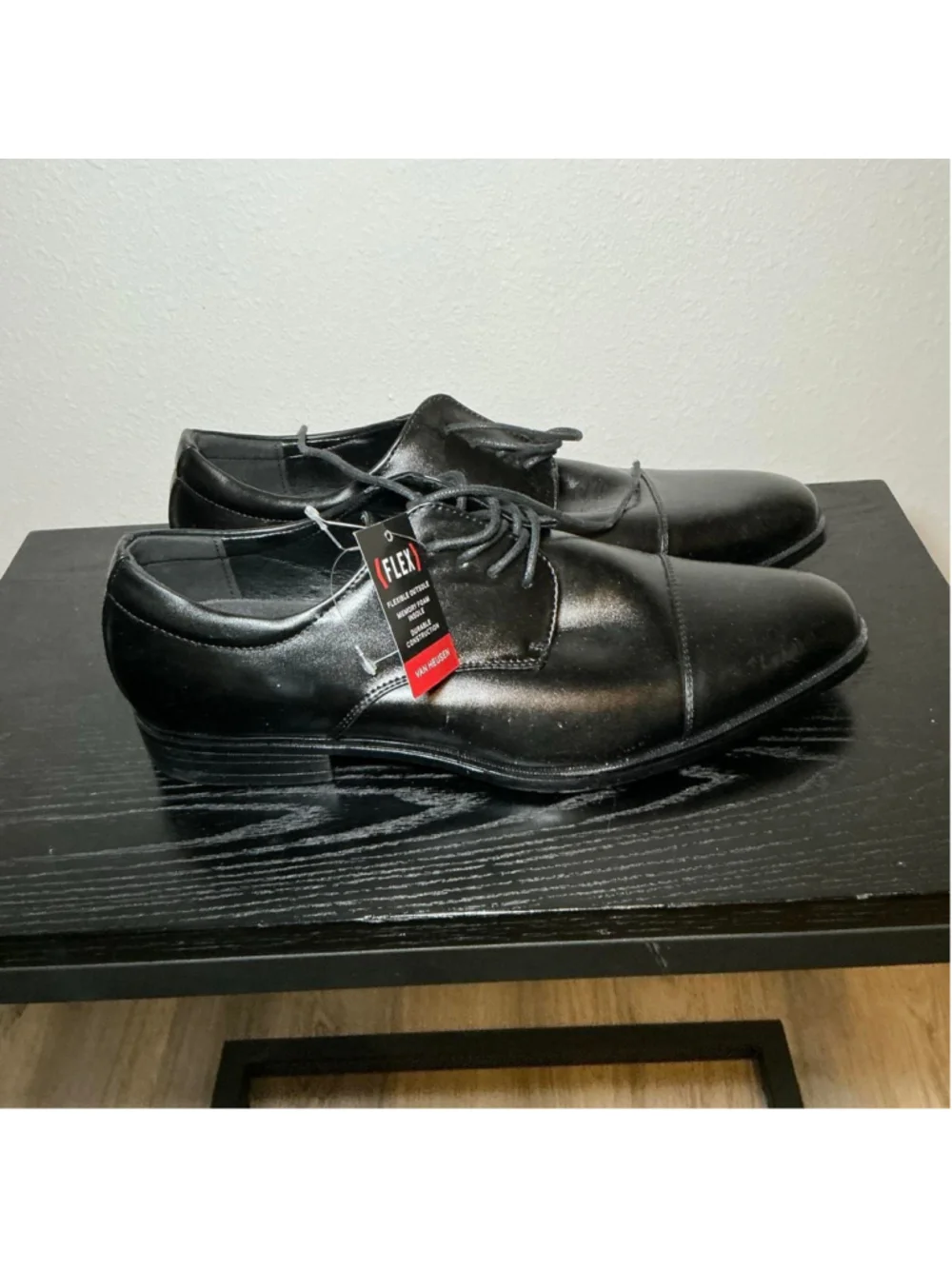 NWT Van Heusen Flex Black Cap Toe Dress Shoes Men’s Size 12 Memory Foam